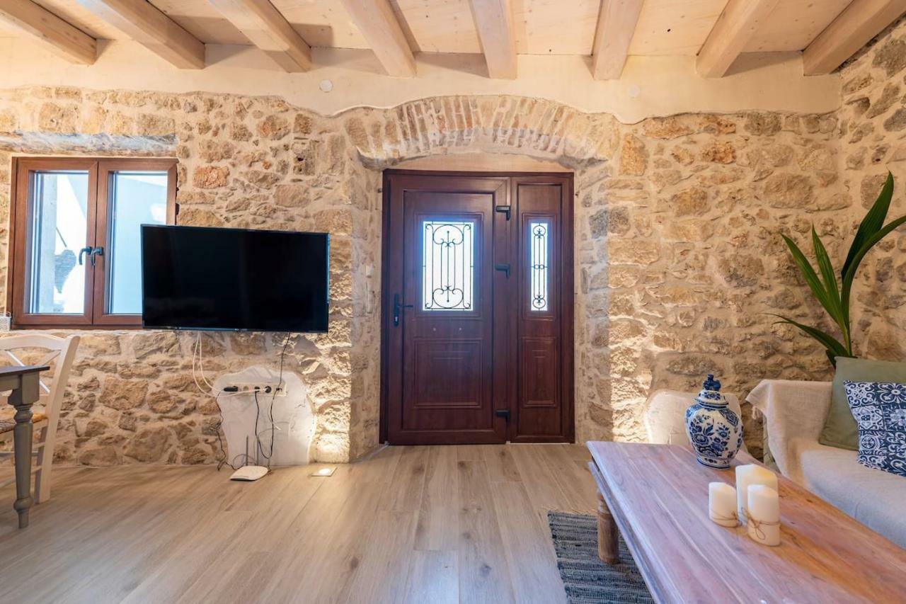 Amelia & Nicholas Stone Houses Doukades Екстер'єр фото