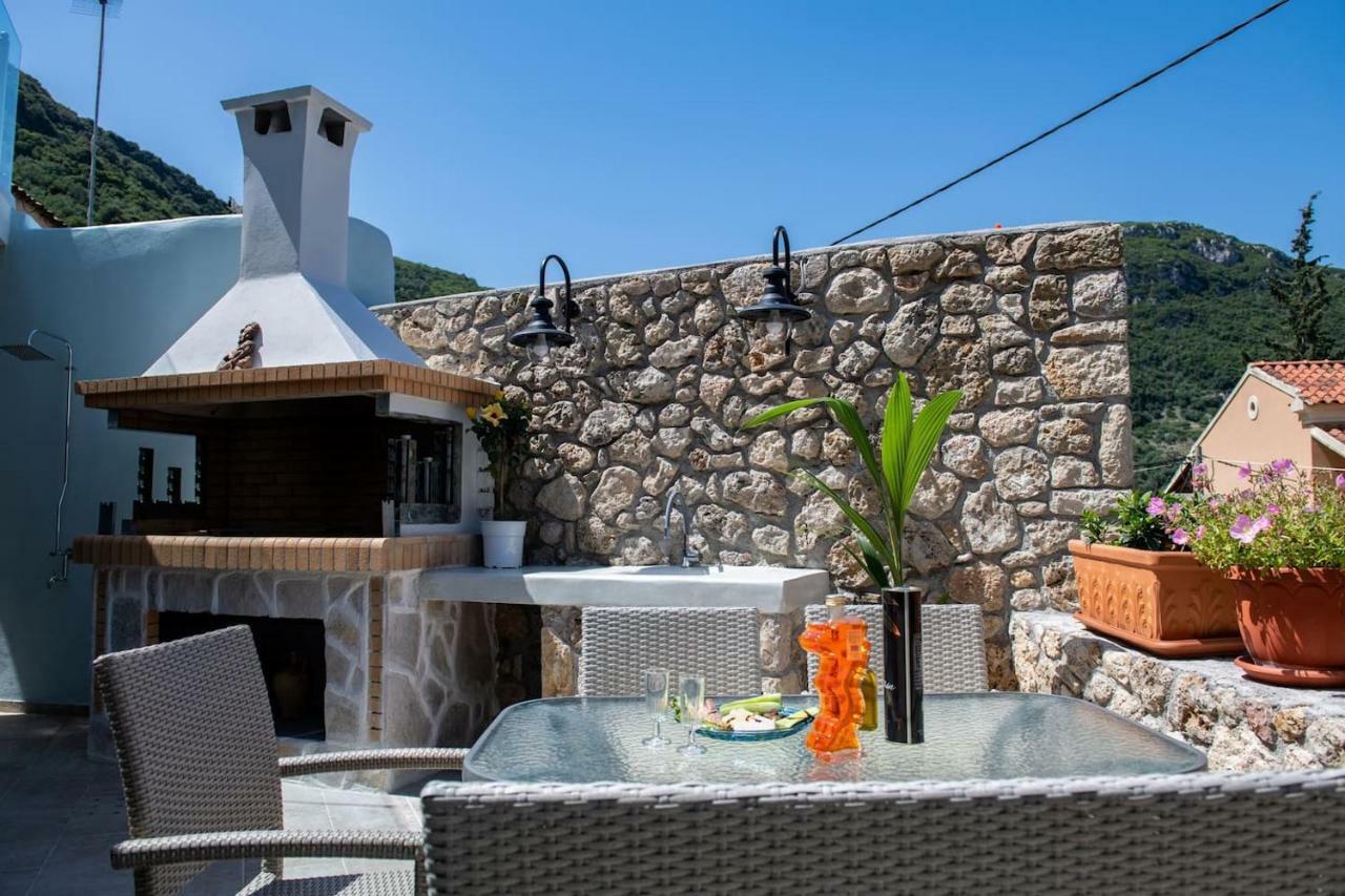Amelia & Nicholas Stone Houses Doukades Екстер'єр фото